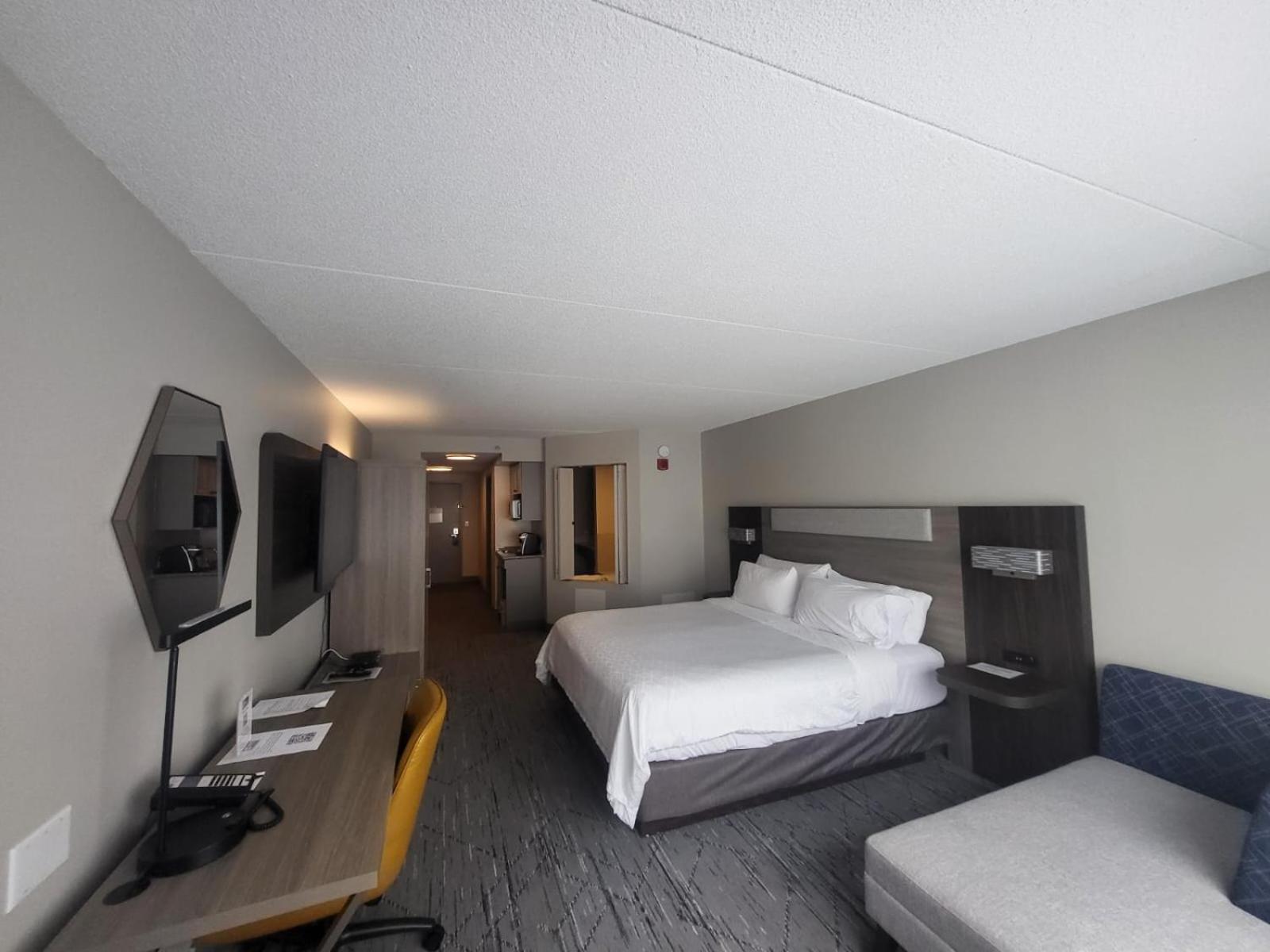 Holiday Inn Express Hotel & Suites Brockville By Ihg Zewnętrze zdjęcie