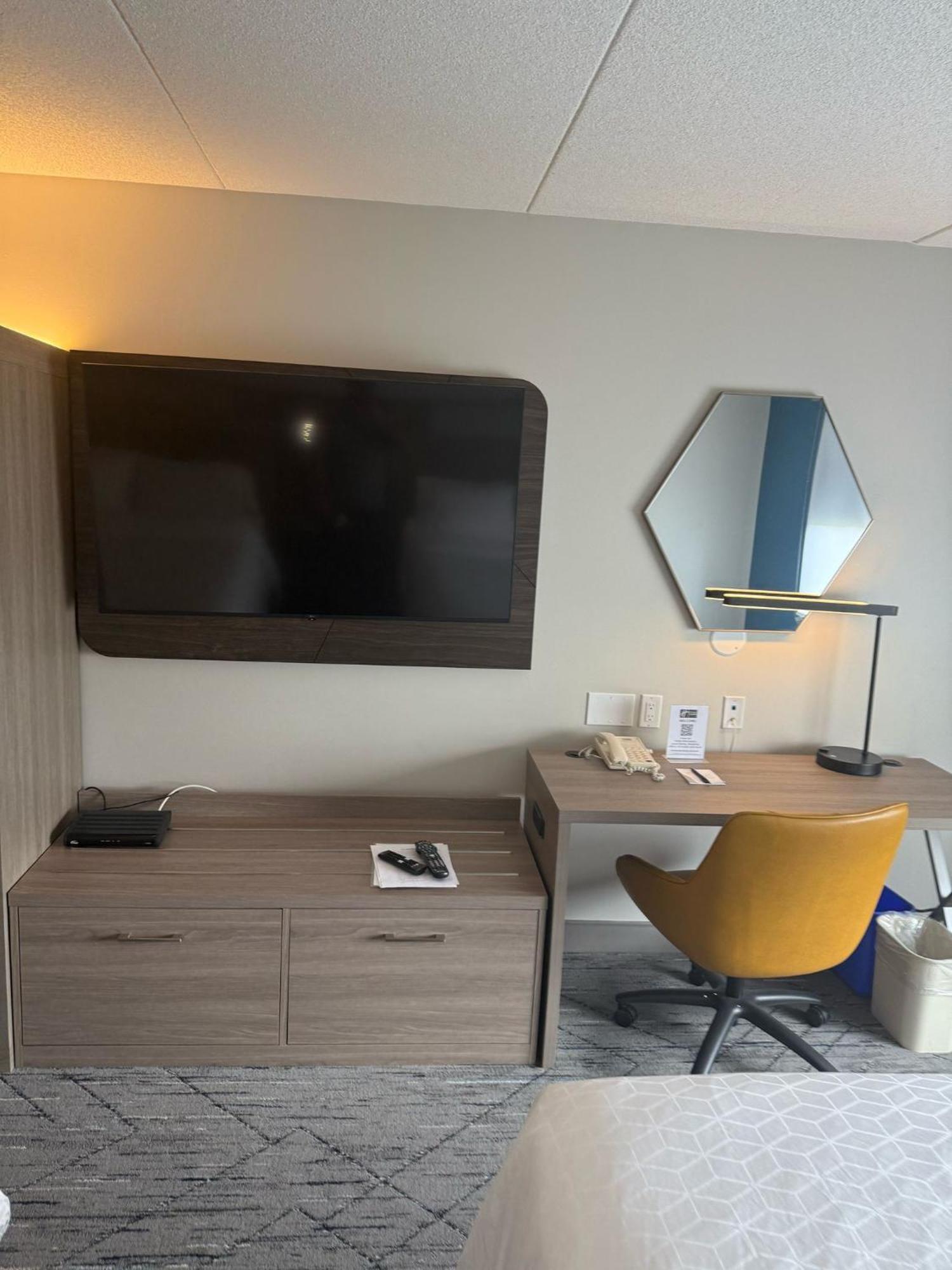 Holiday Inn Express Hotel & Suites Brockville By Ihg Zewnętrze zdjęcie